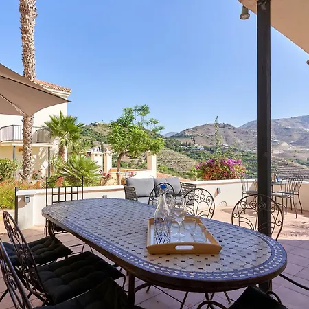 Casa Palmeras Holiday home